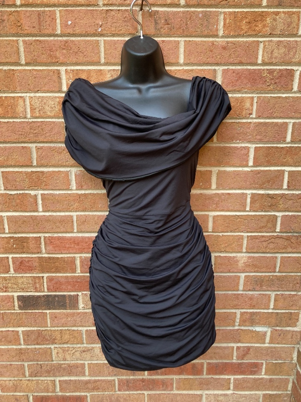 One-Shoulder Ruched Bodycon Dress - Large - Picture 14 of 16